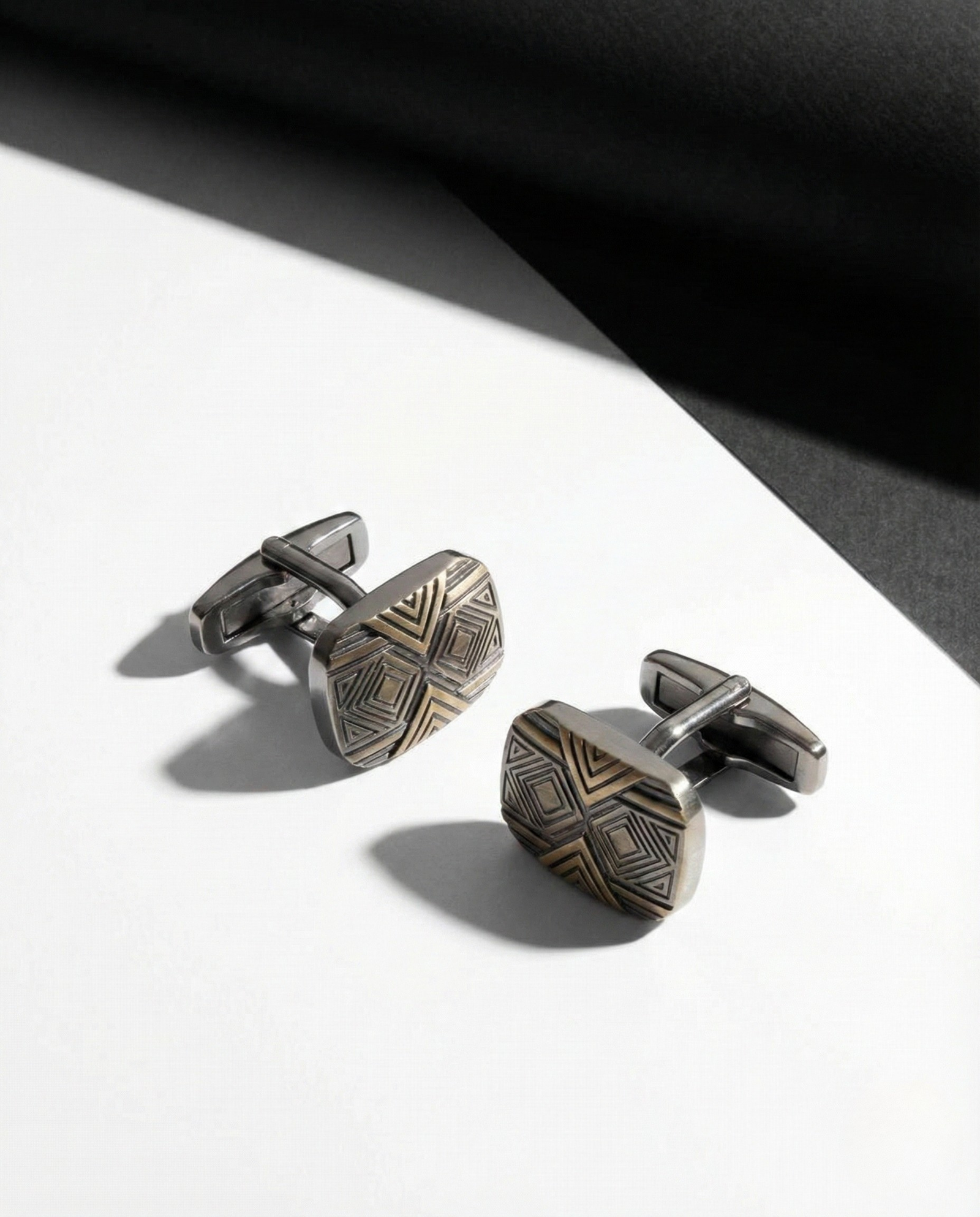 Cufflinks (Manset).2